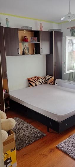 Apartament cu 3 camere decomandat în Carpați 2