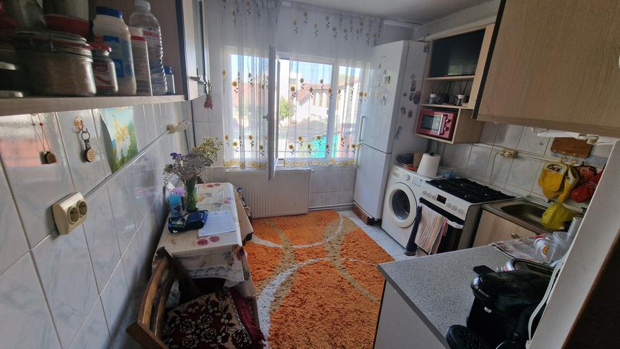 Garsonieră decomandată în Astra