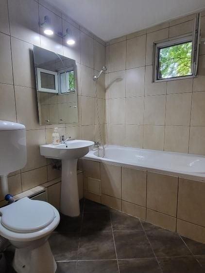 Apartament cu 4 camere decomandat, mobilat în Gorjului
