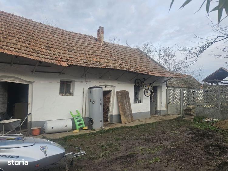 Casă cu 3 camere în Borș