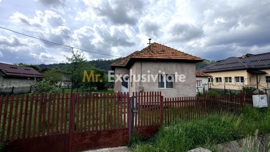 Casă cu 3 camere cu Teren 831 Mp în Lerești