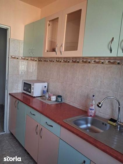 Apartament cu 3 camere decomandat în Mihai Bravu