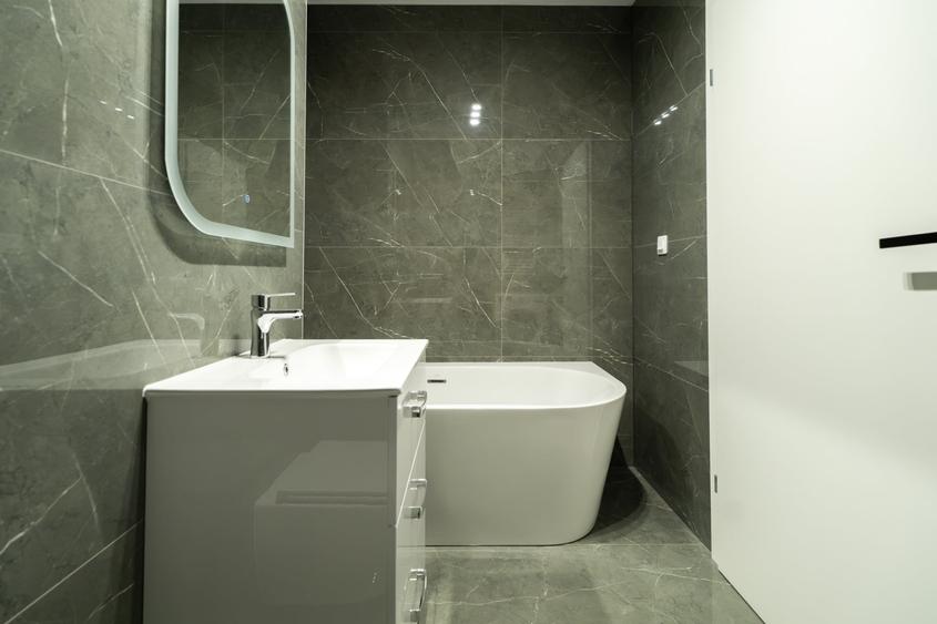 Apartament cu 2 camere semidecomandat, mobilat în Iris