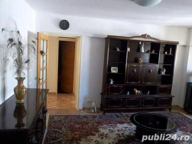 Apartament cu 3 camere semidecomandat în Aviației