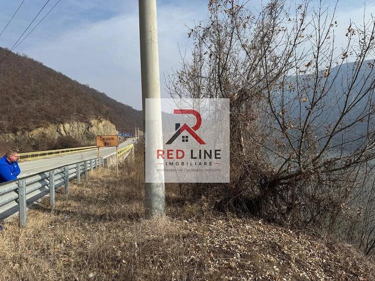 Teren de 526 mp, în Dubova