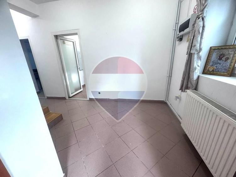 Casă individuală cu 6 camere cu Teren 169 Mp în Cotroceni