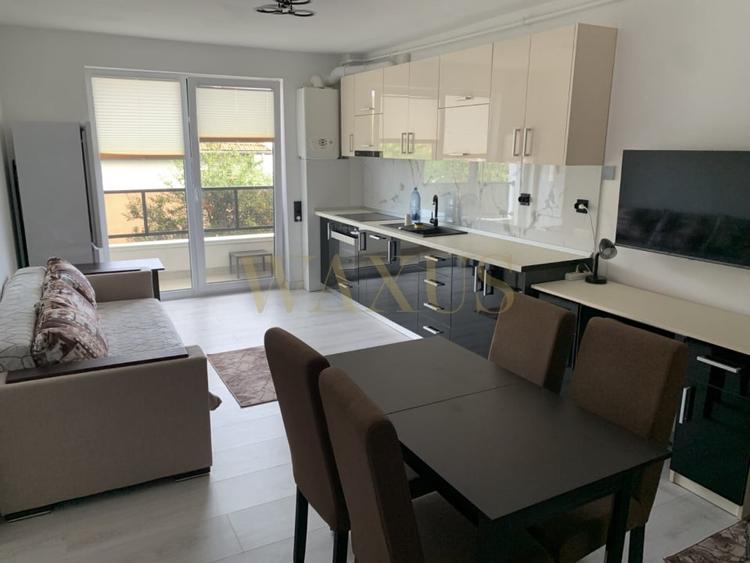 Apartament cu 2 camere semidecomandat, mobilat în Sud