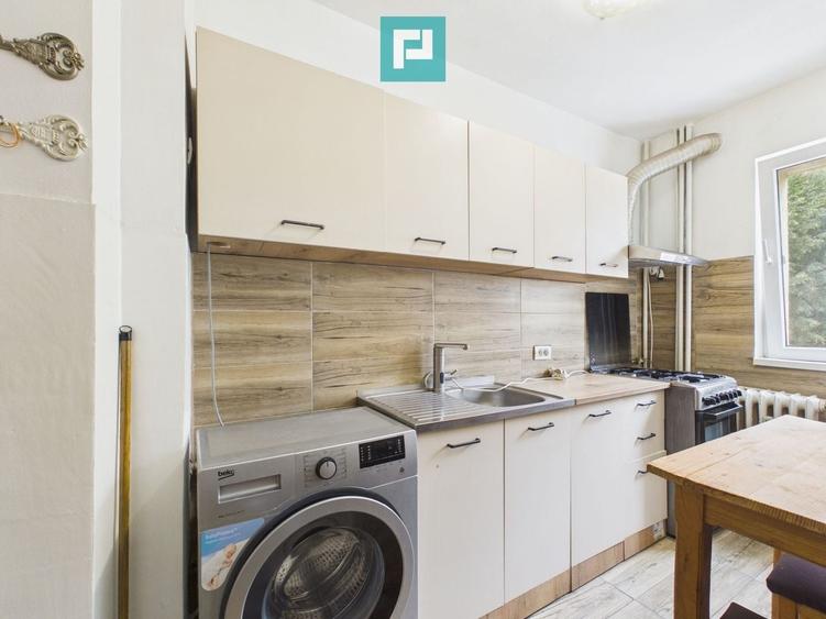 Apartament cu 3 camere decomandat, mobilat în Aurel Vlaicu