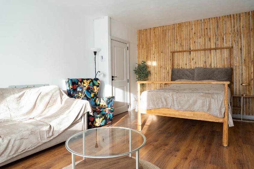 Garsonieră decomandată, mobilată în Nerva Traian