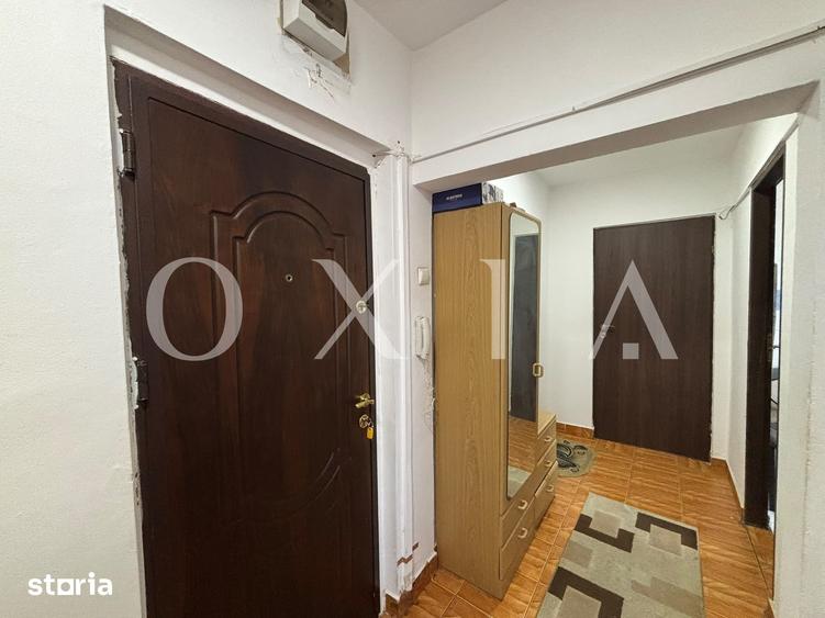 Apartament cu 3 camere semidecomandat în Circumvalațiunii