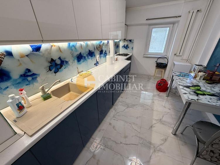 Apartament cu 3 camere decomandat, mobilat în Dacia