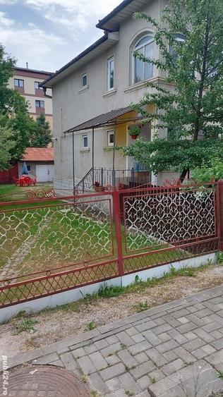 Casă cu 5 camere cu Teren 720 Mp în Câmpulung Moldovenesc