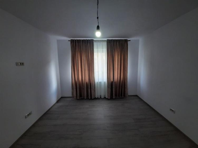 Apartament cu 2 camere semidecomandat în Precista