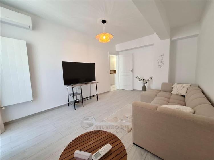 Apartament cu 2 camere decomandat, mobilat în Cug