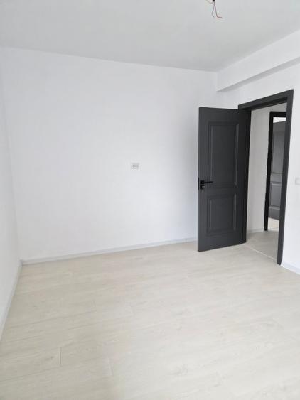 Duplex cu 5 camere cu Canalizare în Haliu