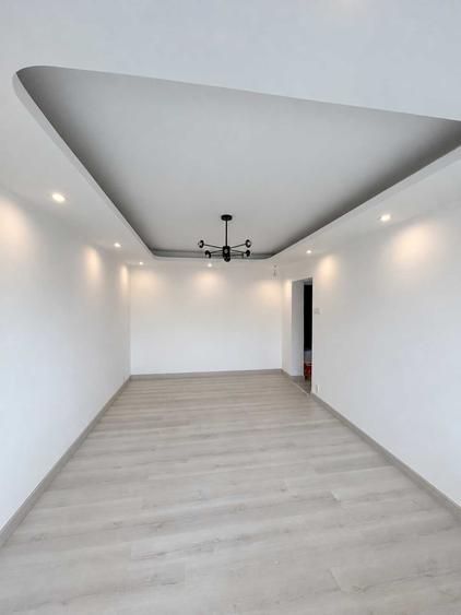 Apartament cu 3 camere decomandat în Lujerului