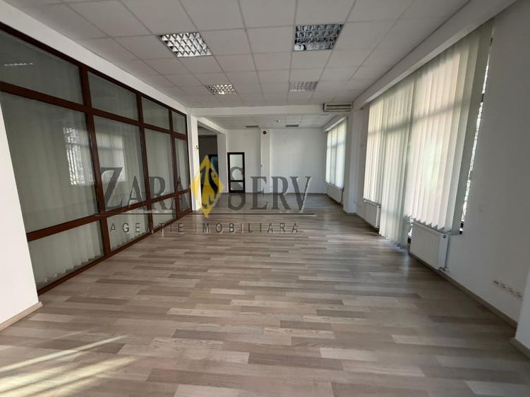 Birou, de 175 mp, în Central