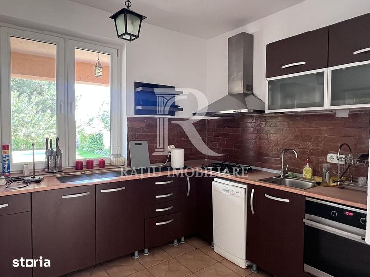 Casă cu 4 camere cu Teren 680 Mp în Sântandrei