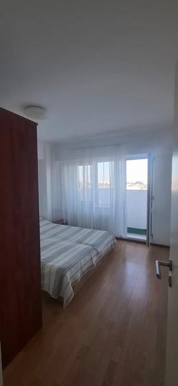 Apartament cu 3 camere decomandat în Bucur Obor