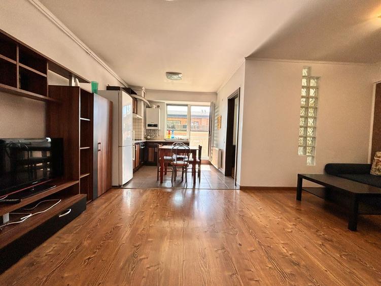 Apartament cu 2 camere decomandat în Central