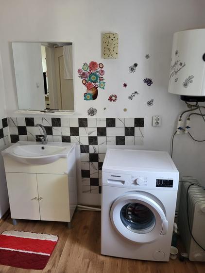 Casă cu 3 camere în Central