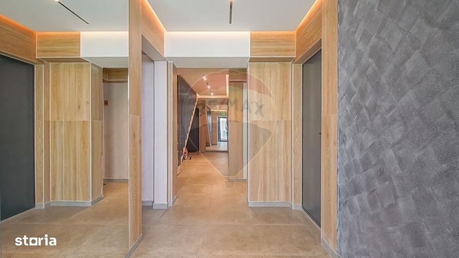 Apartament cu 3 camere în Tractorul