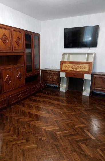 Apartament cu 3 camere decomandat, mobilat în Lacul Morii