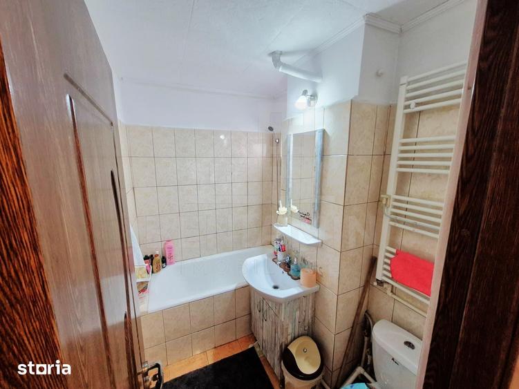 Apartament cu 2 camere în Craiovița Nouă