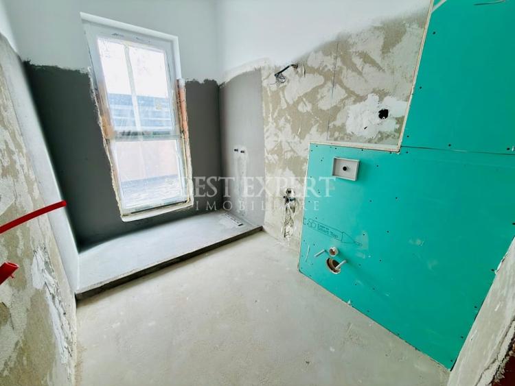 Apartament cu 4 camere decomandat în Theodor Pallady