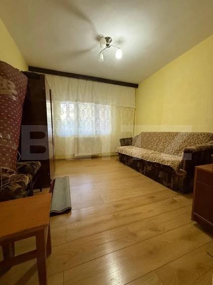Apartament 2 camere, decomandat, zona Racadau - 4