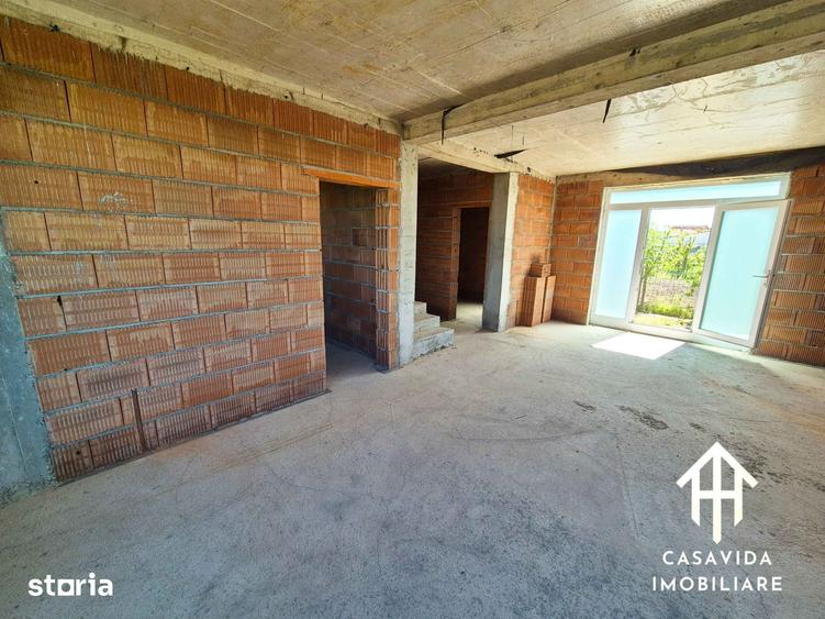 Casă cu 4 camere cu Teren 220 Mp în Central