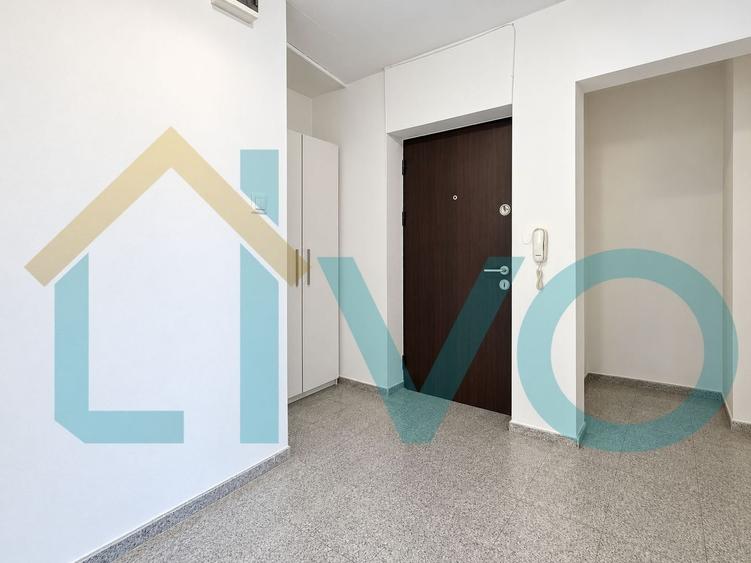 Apartament cu 3 camere semidecomandat în Colentina