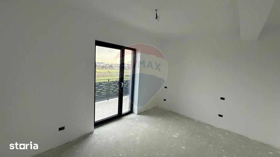 Casă cu 4 camere cu Teren 330 Mp în Central