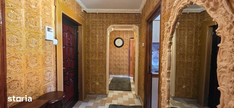 Apartament cu 3 camere decomandat în Gara