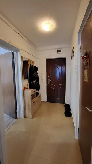 Apartament cu 2 camere semidecomandat în Gorjului
