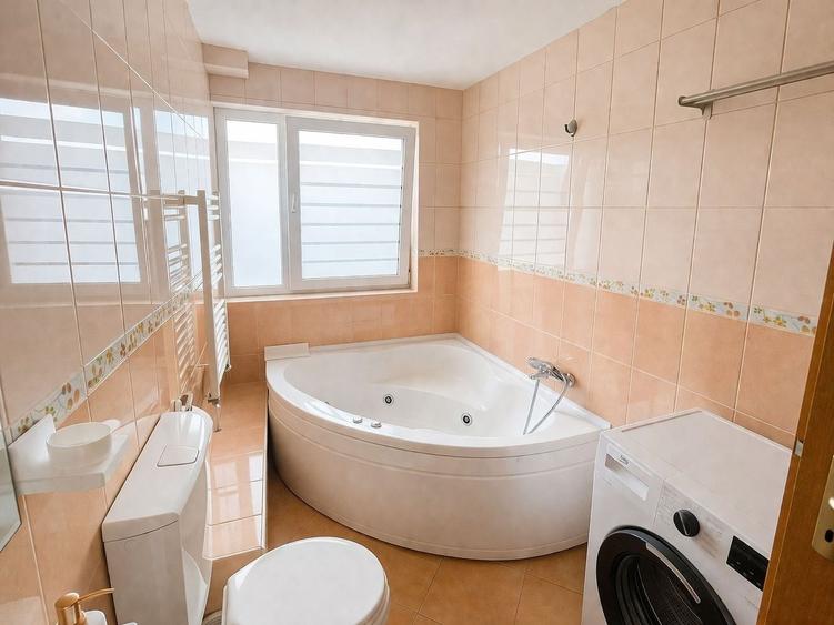Apartament cu 4 camere decomandat, mobilat în Bună Ziua