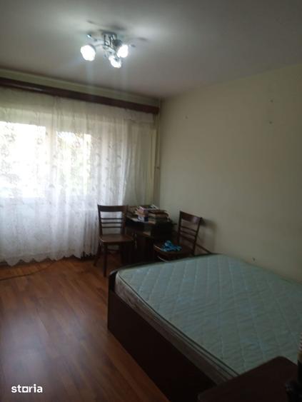 Apartament cu 2 camere decomandat în Calea lui Traian-Sud