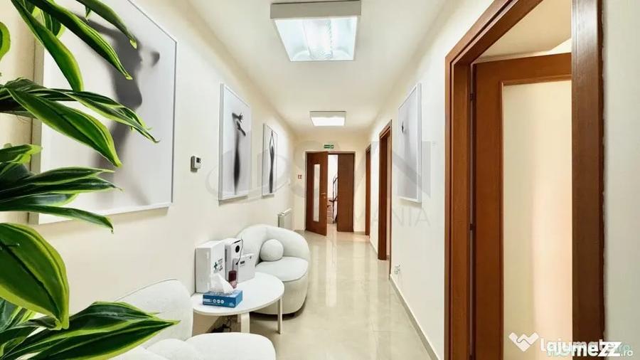 Apartament cu 5 camere semidecomandat în Capitale