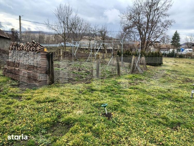 Casă cu 4 camere cu Teren 1360 Mp în Așchileu