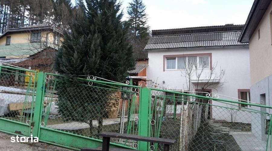 Casă cu 3 camere cu Teren 44 Mp în Central