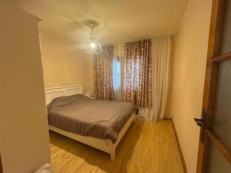 Apartament cu 3 camere decomandat, mobilat în Burdujeni
