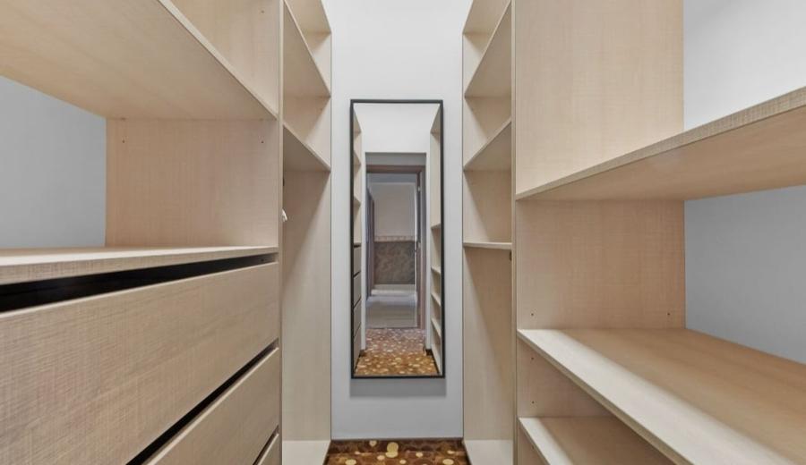 Apartament cu 4 camere decomandat în Tractorul