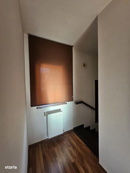 Casă cu 3 camere cu Teren 200 Mp în Central