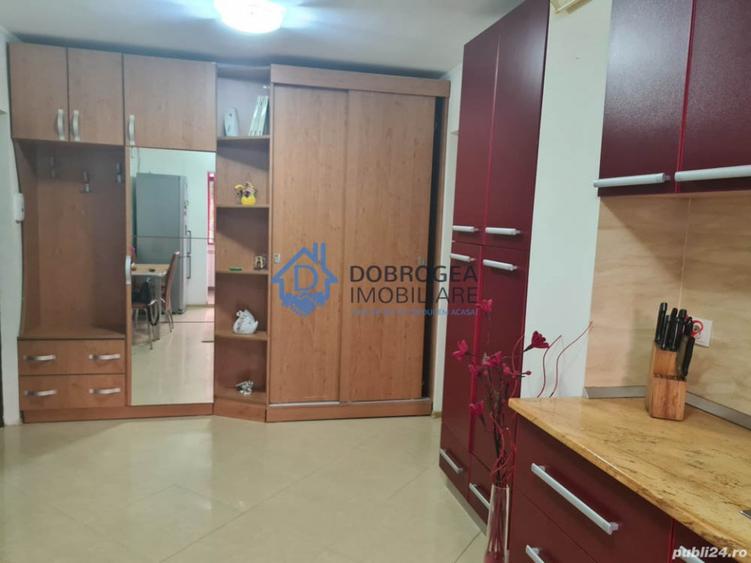 Apartament cu 3 camere decomandat în C5