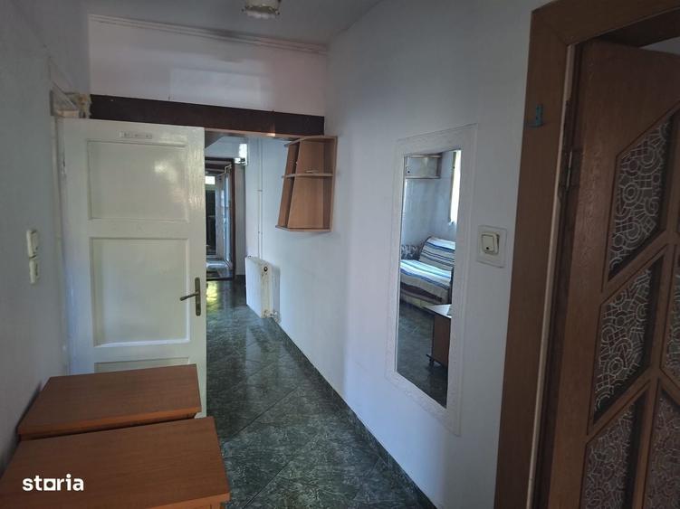 Casă cu 4 camere în Eroilor