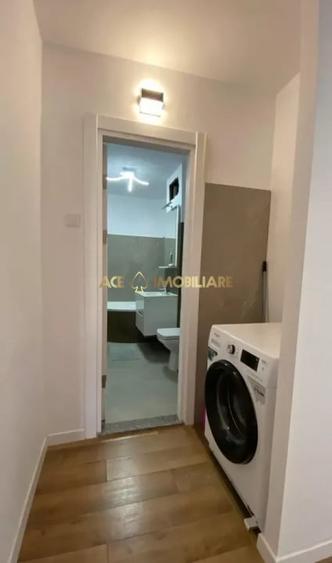 Apartament cu 3 camere semidecomandat, mobilat în Colentina