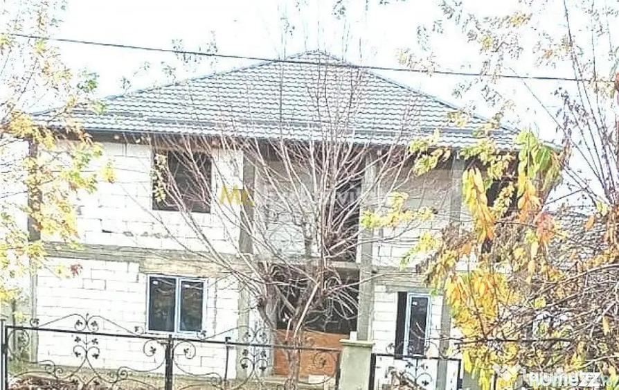 Casă cu 3 camere cu Teren 800 Mp în Tărtășești