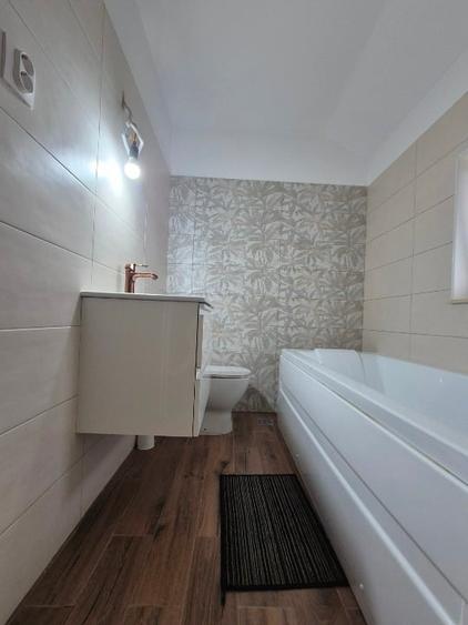 Duplex cu 4 camere cu Canalizare în Dumbrăvița