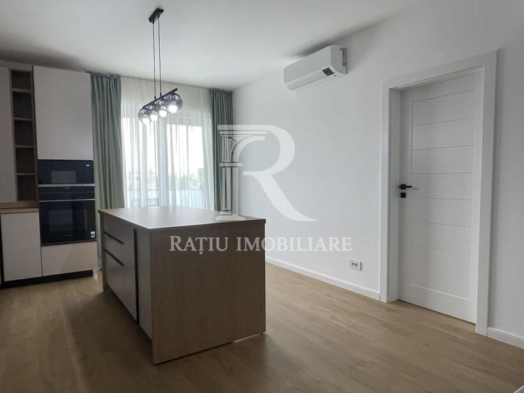Apartament cu 2 camere semidecomandat, mobilat în Central