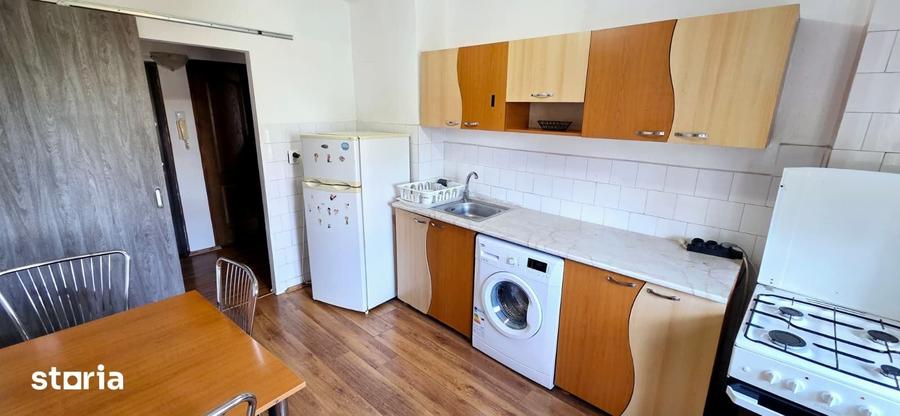 Apartament cu 2 camere decomandat în Republicii
